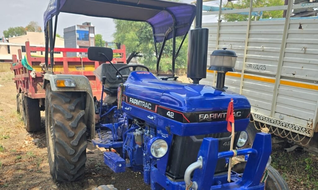 अवैध रेत परिवहन करते ट्रैक्टर-ट्रॉली जप्त