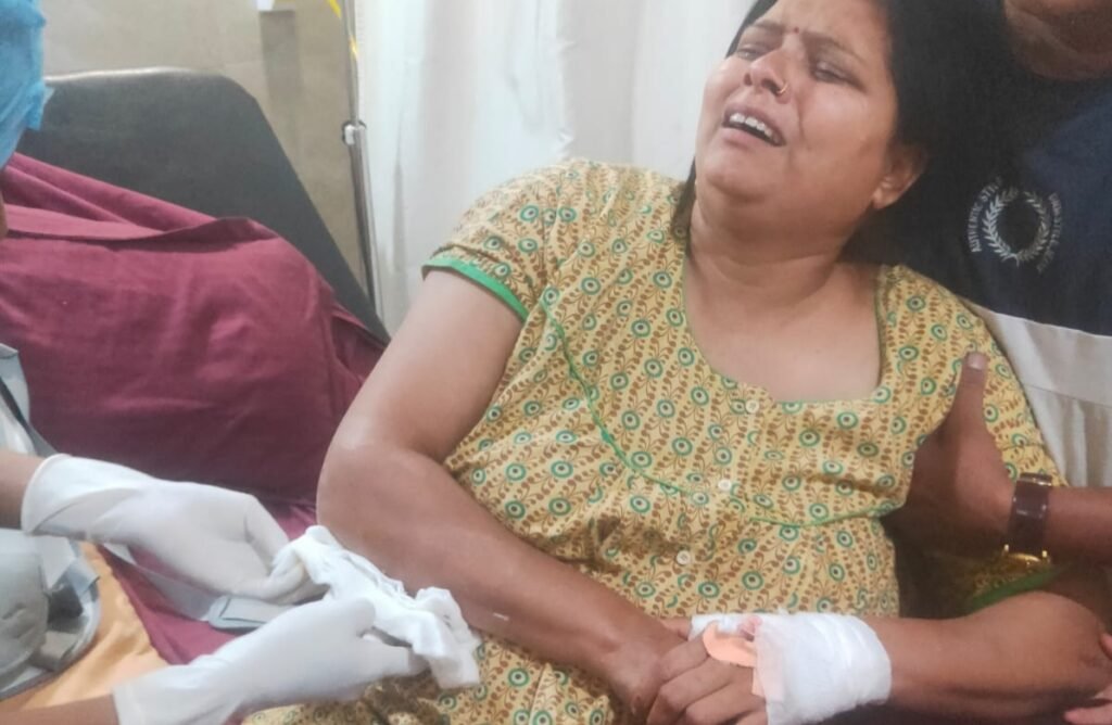 स्कूटी सवार महिलाओं से लूट, कैश से भरा बैग ले उड़े बदमाश