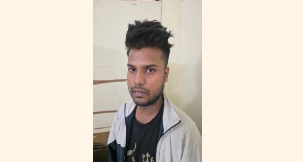 वॉशरूम में स्पाई कैमरा लगाकर वीडियो बनाता था सफाईकर्मी