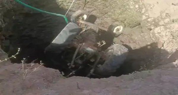 कुएं में गिरी ट्रैक्टर-ट्रॉली, शिवपुरी के ढला गांव में हादसा