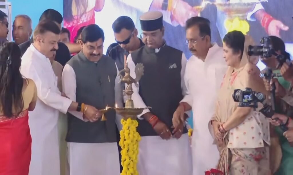 स्कूल चले हम अभियान के तहत राज्य स्तरीय प्रवेशोत्सव 2026 का सीएम डॉ यादव ने किया शुभारंभ