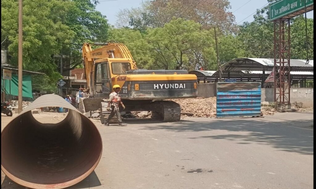 अमृत जल योजना कार्य के चलते कांचघर रोड बंद, की जा रही वैकल्पिक व्यवस्था