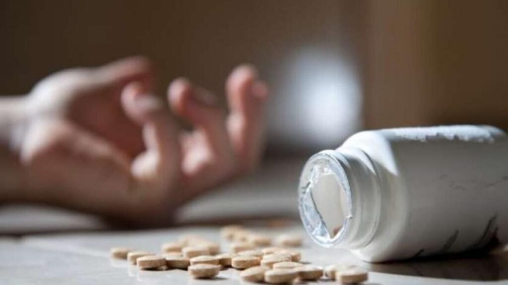 प्रेम कहानी का दर्दनाक अंत; सगाई से आहत प्रेमी जोड़े ने खाया जहर, दोनों की मौत