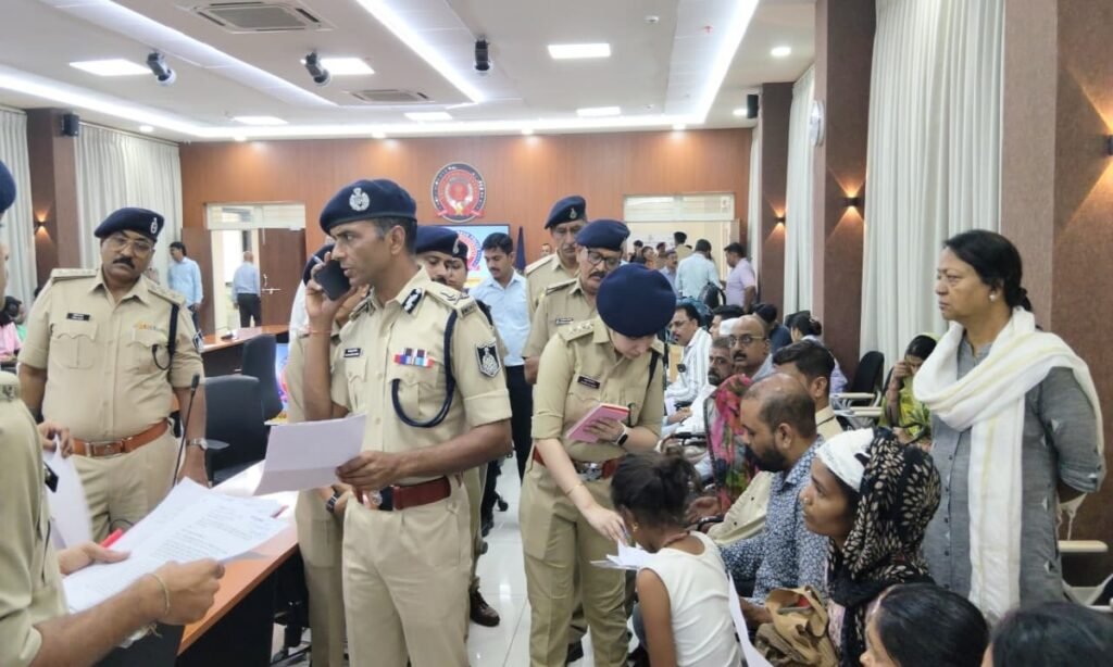 पुलिस जनसुनवाईः 85 शिकायतें आईं, पुलिस कमिश्नर ने दिए तुरंत कार्रवाई के निर्देश