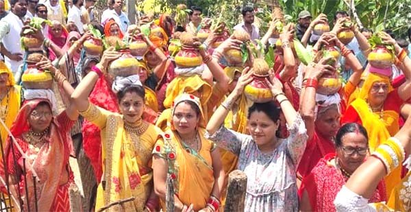 लक्ष्मी नारायण महायज्ञ प्रारंभ, निकली कलश यात्रा