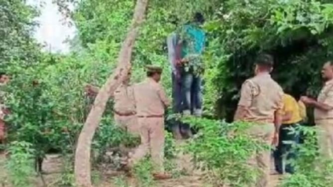 बाराबंकी में युवक-युवती के शव पेड़ से लटके मिले