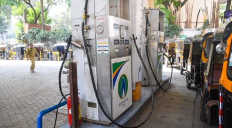मुंबई में महंगाई की मार: CNG के दाम ₹2 बढ़े, रसोई गैस भी हुई महंगी, आम जनता की जेब पर बढ़ा भारी बोझ
