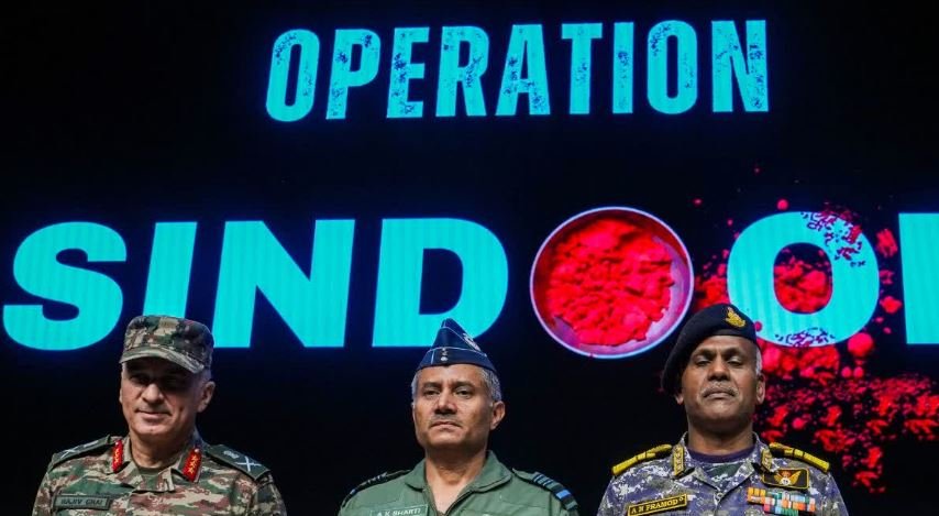 ऑपरेशन सिंदूर की पहली वर्षगांठ पर पीएम मोदी ने दी वीर जवानों को सलामी, रणनीतिक सक्रियता से भारत ने बदला राष्ट्रीय सुरक्षा का ढांचा: अत्याधुनिक तकनीक और एआई से सेना बनी और भी ताकतवर