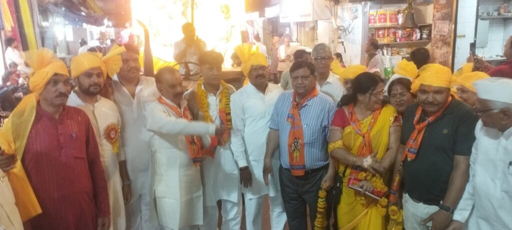 भगवान परशुराम के जयघोष से गूंजा मुरार शहर, ब्राह्मण सभा मुरार ने निकाला चल समारोह