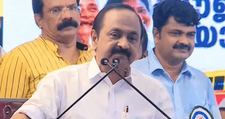 केरल में ‘प्रियदर्शिनी’ प्रोजेक्ट का आगाज: महिलाओं और ट्रांसजेंडरों के लिए केएसआरटीसी की बसों में सफर हुआ मुफ्त, सरकार करेगी 800 करोड़ खर्च