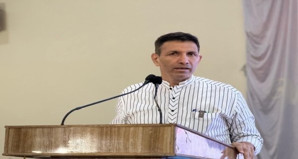 सीएम के बयान पर बवाल: पटवारी ने कांग्रेस कार्यकर्ताओं से कहा पुतला दहन नहीं, गांधीवादी तरीके से करें विरोध हार-फूल करें भेंट