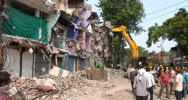 गुटकेश्वर मंदिर से सदर बाजार तक बाधक निर्माण हटाए