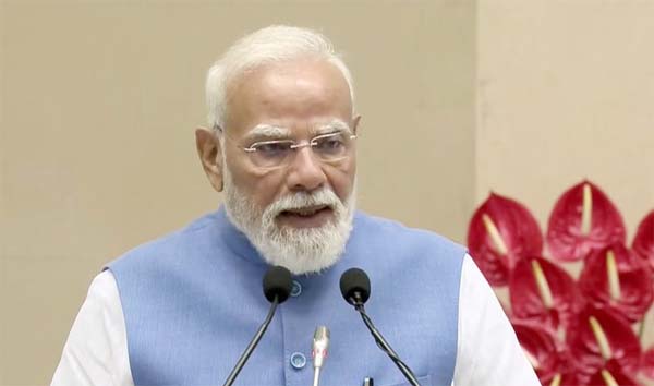 मोदी ने भारत रोजगार योजना के तहत 2400 करोड़ रुपये की राशि वितरित की