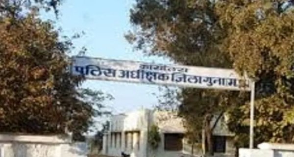 गुना में बेखौफ झपटमार: महिला डॉक्टर का मंगलसूत्र लूटा, सर्राफा में बुजुर्ग महिला से झपटमारी कर भागता बदमाश दबोचा