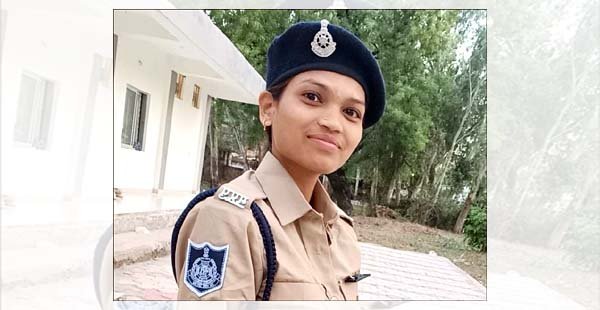 मोराडोगरी गांव की बेटी रोशनी धुर्वे बनी पुलिस में आरक्षक