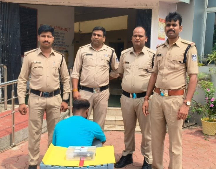 पिस्टल के साथ बदमाश गिरफ्तार 