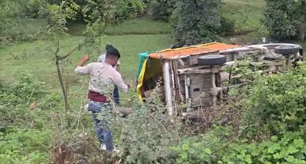 ऑक्सीजन सिलेंडर पलटा
