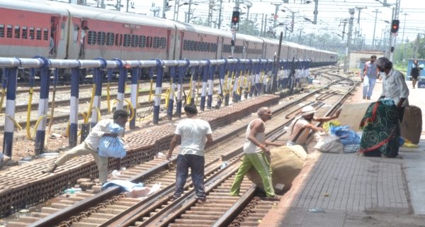दिन भर चला इंजीनियरिंग विभाग का मेगा मेंटिनेंस