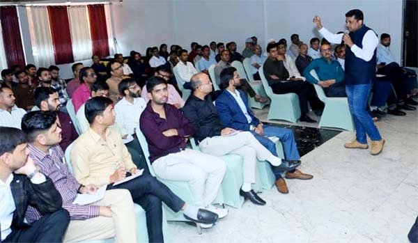 रजिस्ट्री में छोटी चूक बन सकती है नोटिस का कारण
