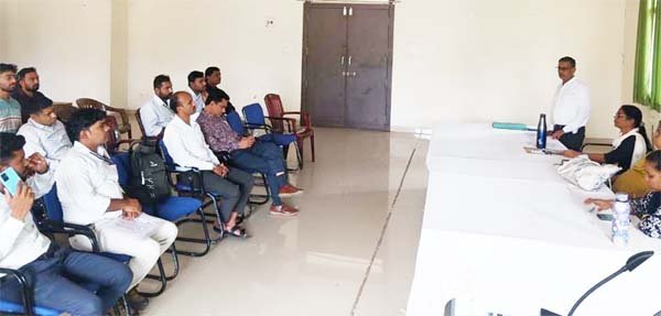 कन्या शिक्षा परिसर में हुआ जागरुकता कार्यक्रम