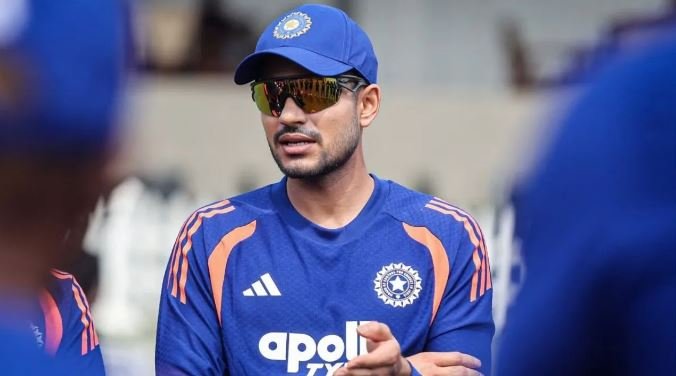 श्रीलंका के खिलाफ वॉर्मअप मैच में कप्तान शुभमन गिल की चोट पर सस्पेंस बरकरार, श्रीलंका इलेवन ने 368 रनों पर पारी घोषित की