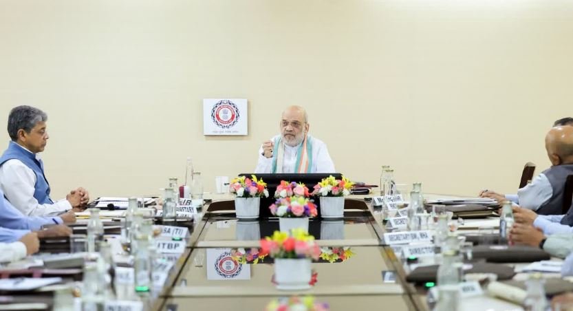 केंद्रीय गृह मंत्री अमित शाह ने स्पष्ट किया है कि भारत कोई धर्मशाला नहीं है, और अवैध घुसपैठियों से देश को पूरी तरह मुक्त कराया जाएगा