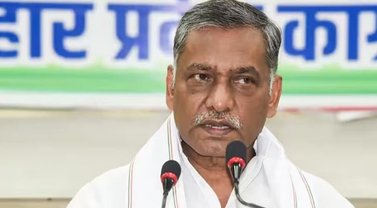 राहुल गांधी पर असम के सीएम हिमंता बिस्वा सरमा की टिप्पणी के बाद कांग्रेस सांसद अखिलेश प्रसाद सिंह ने पलटवार किया है