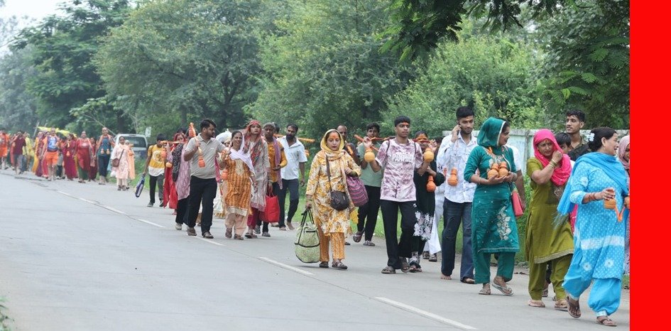 सीवन से कुबेरेश्वर तक आस्था का सैलाब 