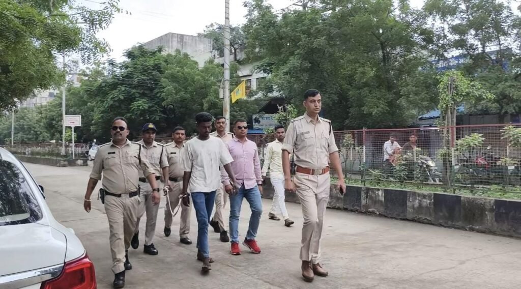 फरार पशु तस्कर को पुलिस ने महाराष्ट्र से गिरफ्तार कर जेल भेजा
