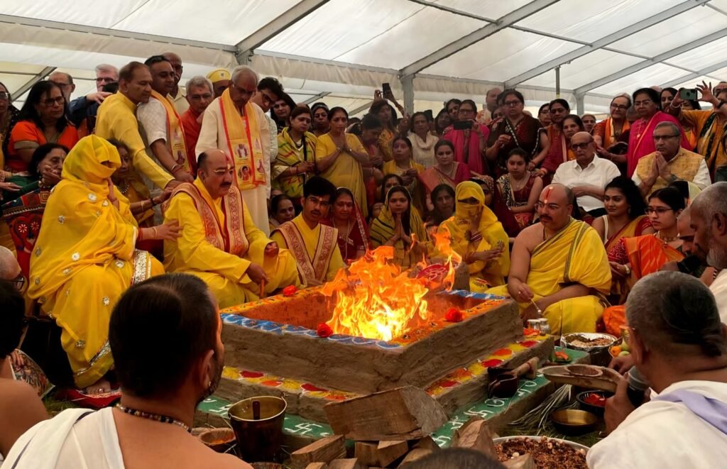 गोकुलोत्सव महाराज ने सामवेद के सुरों से दुनिया को सुनाया भारत का आध्यात्मिक संदेश