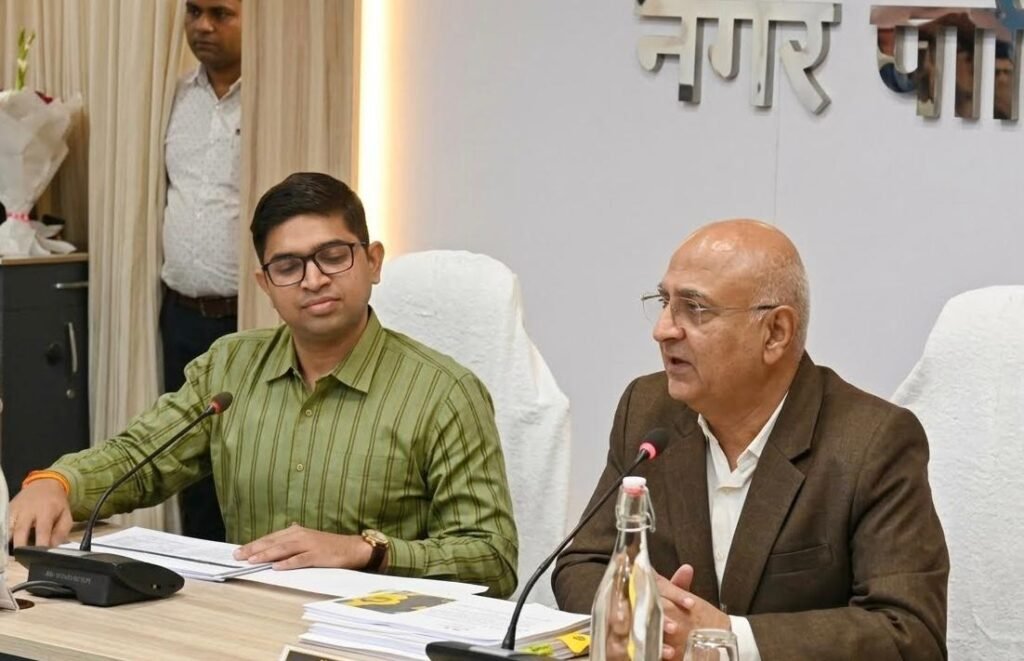 हेलमेट, सीट बेल्ट, लाइसेंस, बीमा को लेकर करें सख्तीः जस्टिस सप्रे 