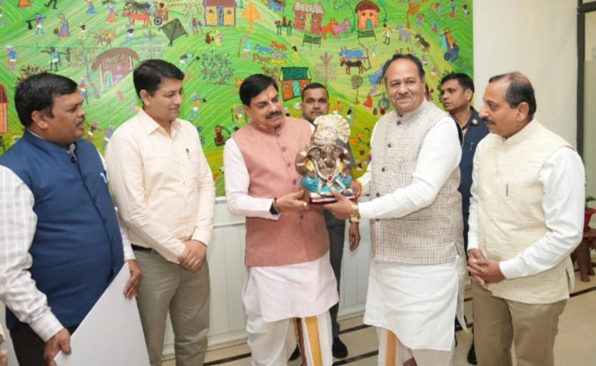 सीएम डॉ यादव ने माटी गणेश-सिद्ध गणेश अभियान का किया शुभारंभ 