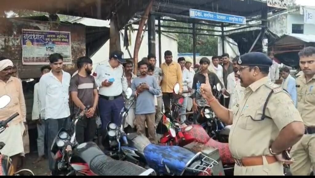 स्टंटबाजी पड़ी भारी: पेटलावद पुलिस ने तेज रफ्तार कार चालक पर की सख्त कार्रवाई, वसूला 9000 रुपये का जुर्माना