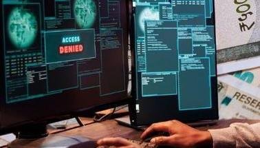 फील्ड ऑफिसर के खात से उड़े 1.53 लाख