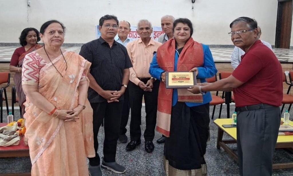 युवाओं को समय के साथ खुद को तैयार करना होगाः डॉ. भंडारी