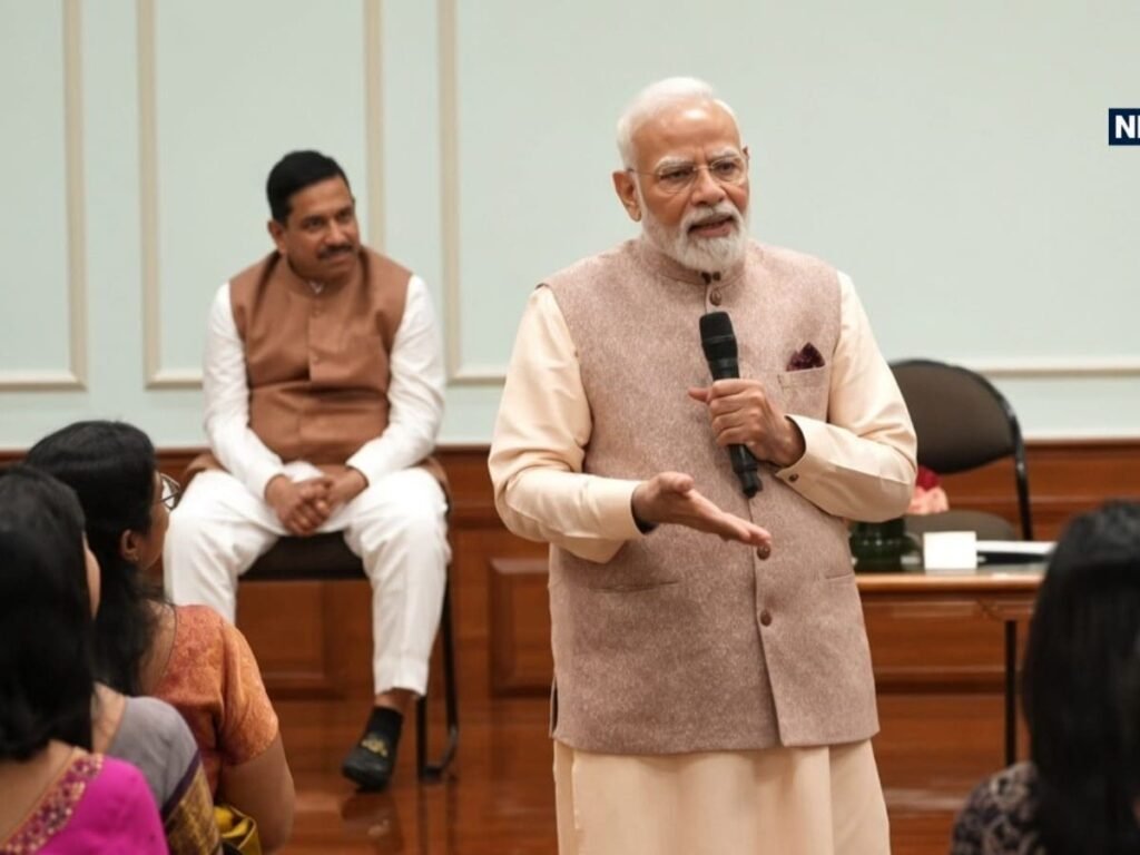शिक्षकों से बच्चों के व्यवहार, स्क्रीन टाइम और नशे की आदत पर ध्यान देने को कहा मोदी ने