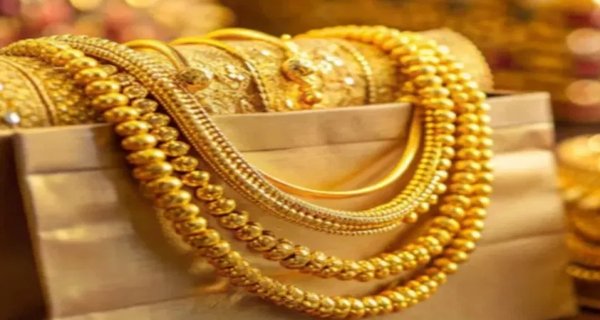 मुंबई से आई सोने की खेप में 11 चैनें कम मिलीं