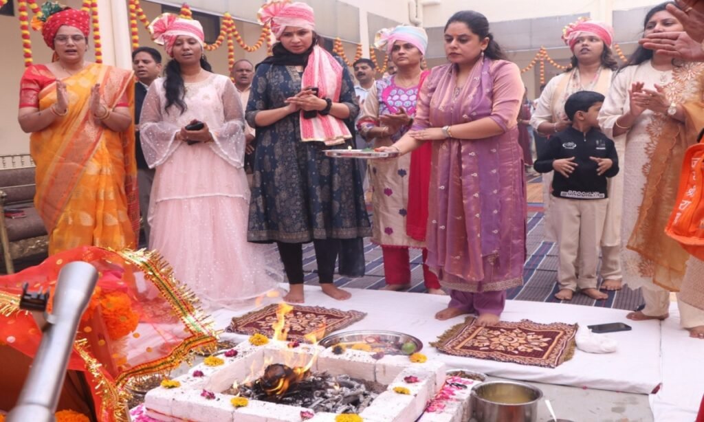 विजयादशमी पर बीएसएफ में रणचंडी की शस्त्र आराधना